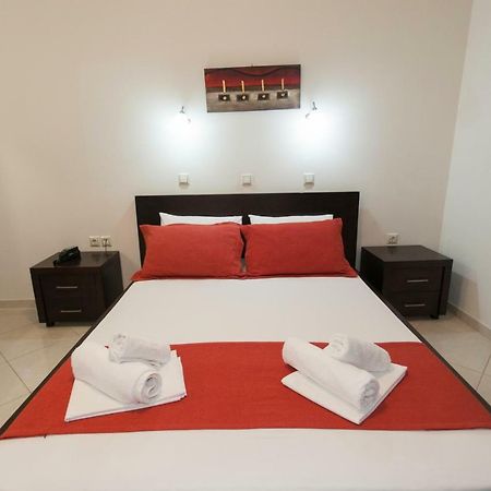 Siarbas Hotel Vráhu-part Kültér fotó